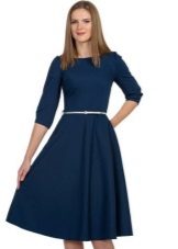 Gaun polos biru pertengahan panjang dengan skirt separuh