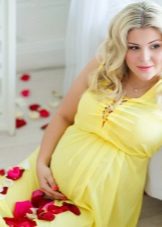 Κίτρινο φόρεμα μητρότητας