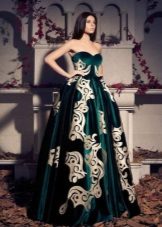 Baroko aksomo suknelė