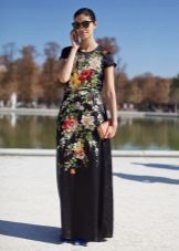 Čierne kvetinové dlhé ležérne šaty