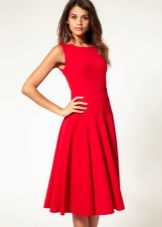 Червена рокля с разврат