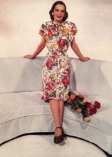 Klänning i stil med 40-talet