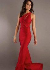 viena pečių raudona suknelė