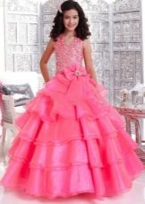 Розова пухкава рокля за абитуриентски клас 4