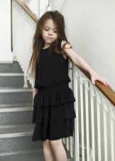 Коктейлна рокля за момичето черно