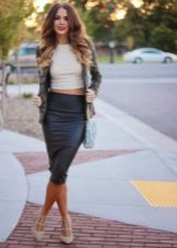 Black pencil skirt combined with light stiletto heels