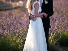 Pakaian perkahwinan untuk perayaan lavender