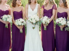 Violetinės pamergių suknelės