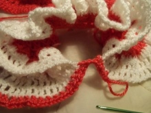 Rochii de tricotat cu un jug pentru fete 1-3 ani - pasul 6