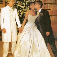 Váy cưới Victoria Beckham