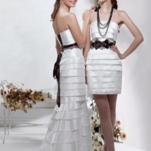 Bröllopsklänning med avtagbar kjol