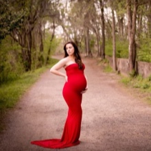 Κόκκινο μακρύ φόρεμα μητρότητας