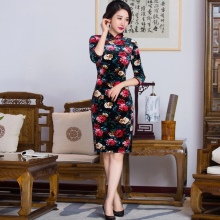 Čínske kvetinové šaty