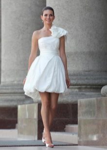 Сватбена рокля с бална рокля