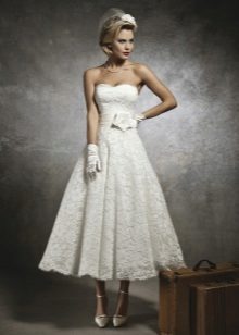 Trumpa vestuvinė suknelė su ilgu sijonu