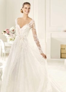 Nėrinių vestuvinė suknelė iš Eli Saab