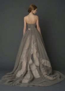 Vera Wong vestido de noiva cinza