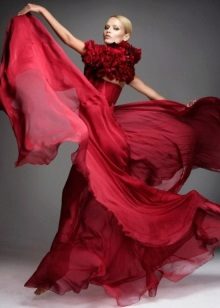 оригинална червена сватбена рокля