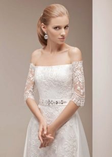 Lace Wedding Dress dengan Sleeves