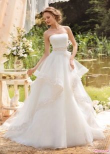 Vestuvinė suknelė su horizontaliomis draperijomis