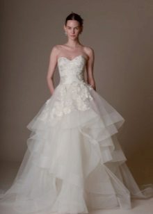 Markesa krāšņā kāzu kleita