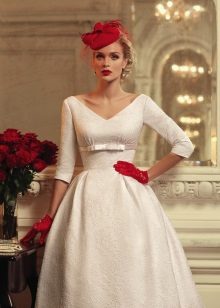 Rochie de mireasă pentru a doua căsătorie în stilul anilor 50