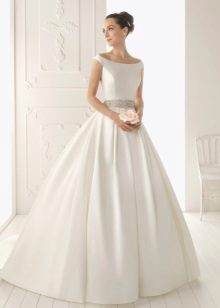 Копринена сватбена рокля в стила на коприна