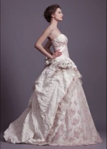 فستان زفاف رائع من أناستاسيا جوربونوفا