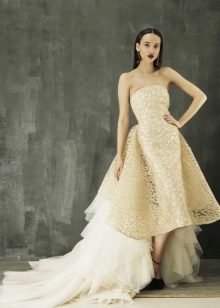 Smėlio spalvos trumpa pūkuota vestuvinė suknelė