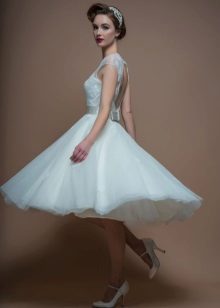 Tiara na krátke svadobné šaty