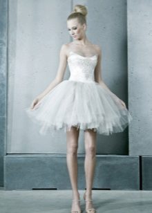 Krátke svadobné šaty s tutu sukňou
