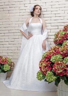 Nebrangi vestuvinė suknelė iš tinklinio audeklo