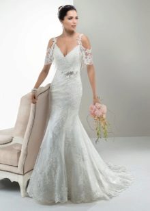 Сватбена рокля с къс ръкав русалка