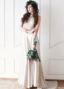 Сатенена сватбена рокля с Rhinestones от Bohemian Bride