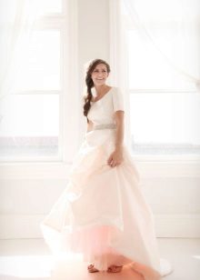„Dramblio kaulo“ uždara vestuvių suknelė