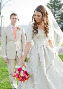 Сребърна сватбена рокля