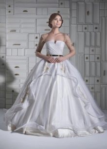 Луксозна сватбена рокля от Chrystelle Atallah