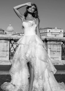 Сватбена рокля от Алесандро Анджелози