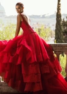 اليساندرو انجيلوزي فستان زفاف احمر