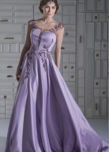 krátke levanduľové večerné šaty