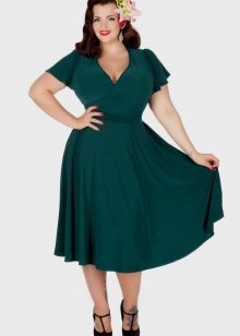 Πράσινο φόρεμα για το υπερβολικό βάρος