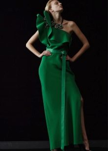 Wieczorowa zielona sukienka z falbanką