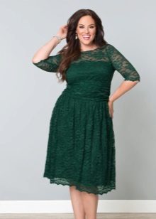 Tmavo zelené šaty na nadváhu