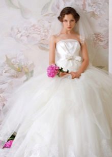 Saténové svadobné šaty