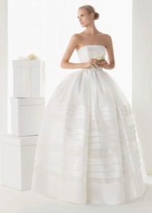 Nadýchané svadobné šaty