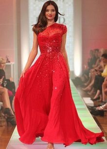 Червена вечерна рокля с кристали