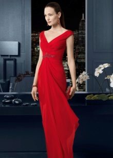 Red evening dress by Rosa Clara