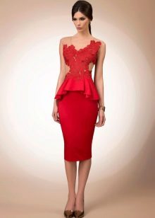 Skjede kjole kort rød blonder