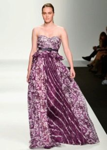 Ľahké fialové elegantné večerné šaty od Elena Miro