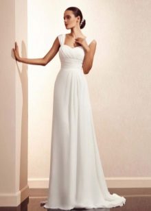 Сватбена рокля от колекцията DIVINA в стил Ампер от Amur Bridal
